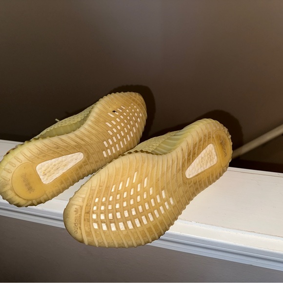 Yeezy V2 “Marsh” - Picture 5 of 7